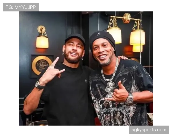 小罗当年在夜店随手一挥就刷掉普通人十年工资